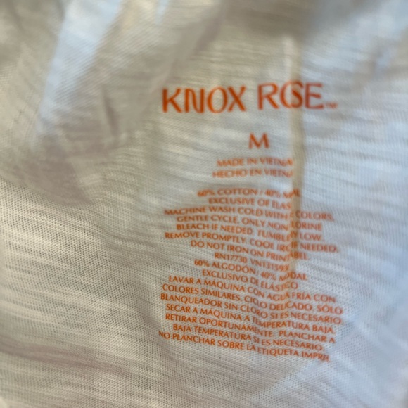 Knox Rose off the shoulder blouse! - Picture 2 of 3